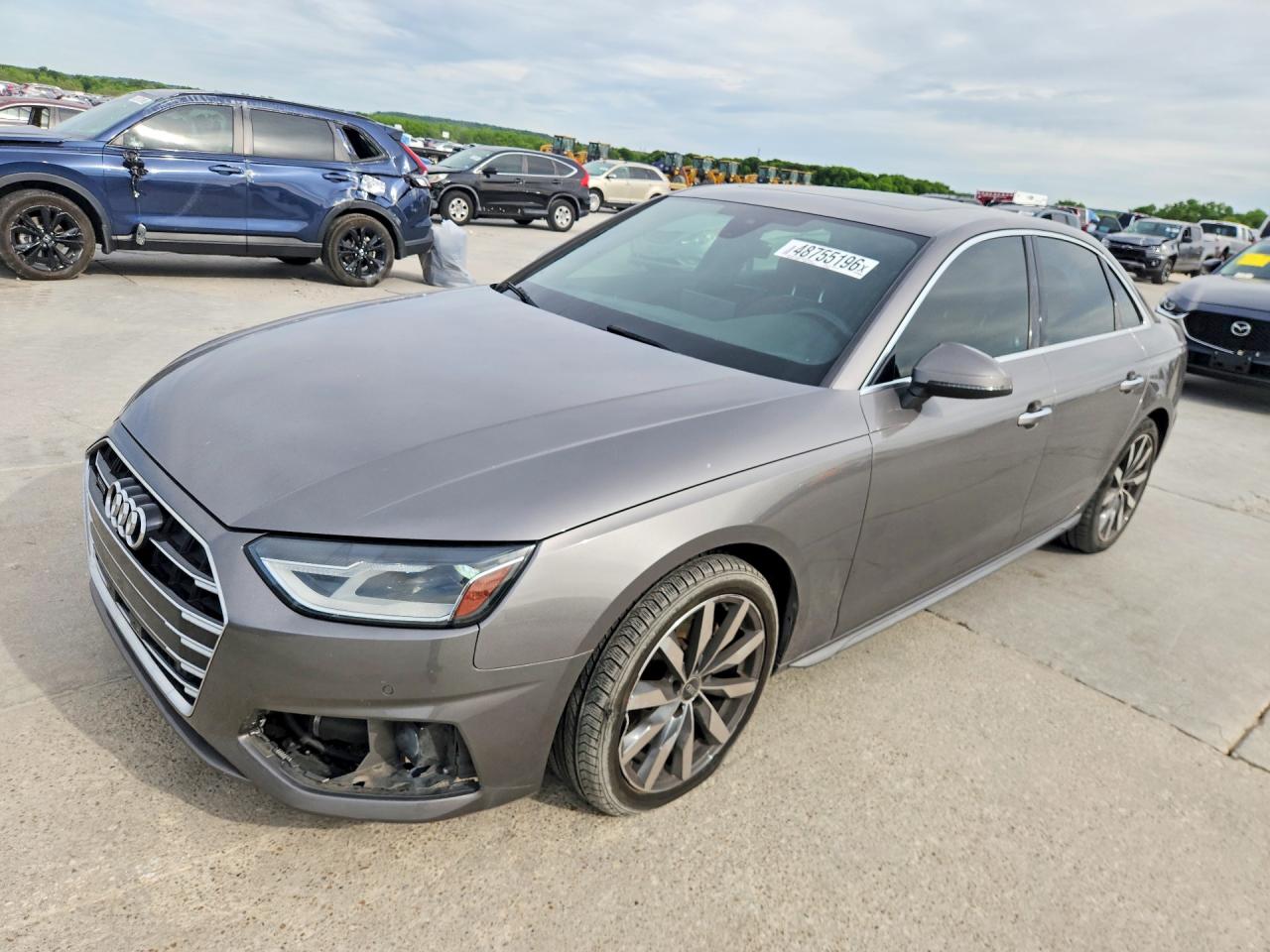 2022 Audi A4 Premium, VIN WAUABAF43NN002654 — Перед
