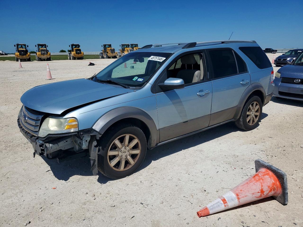 2008 Ford Taurus X SEL, VIN 1FMDK02W28GA25204 — Front end
