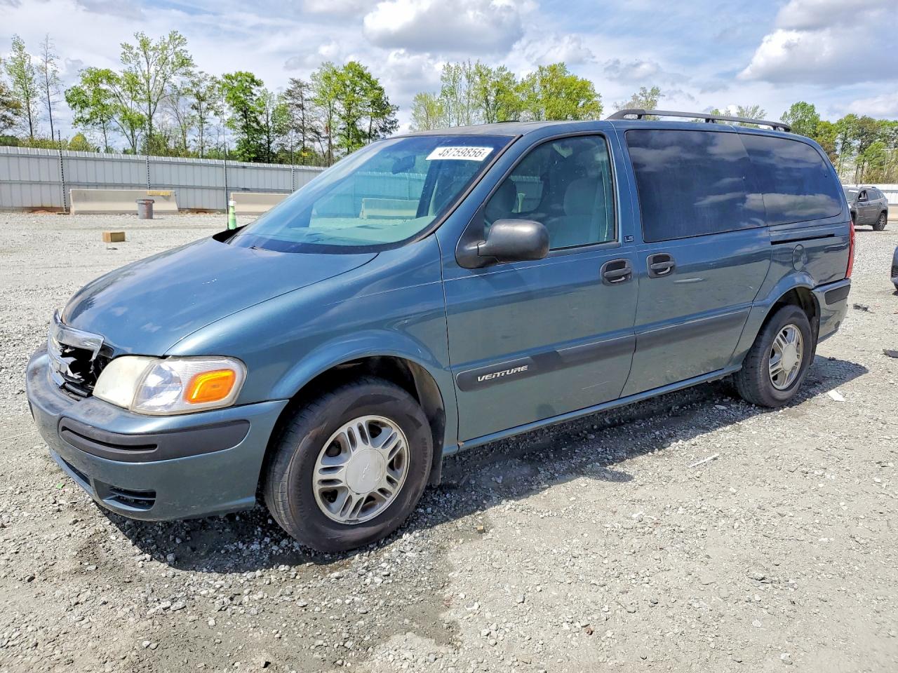 2004 Chevrolet Venture LS, VIN 1GNDX03E64D136014 — Front end