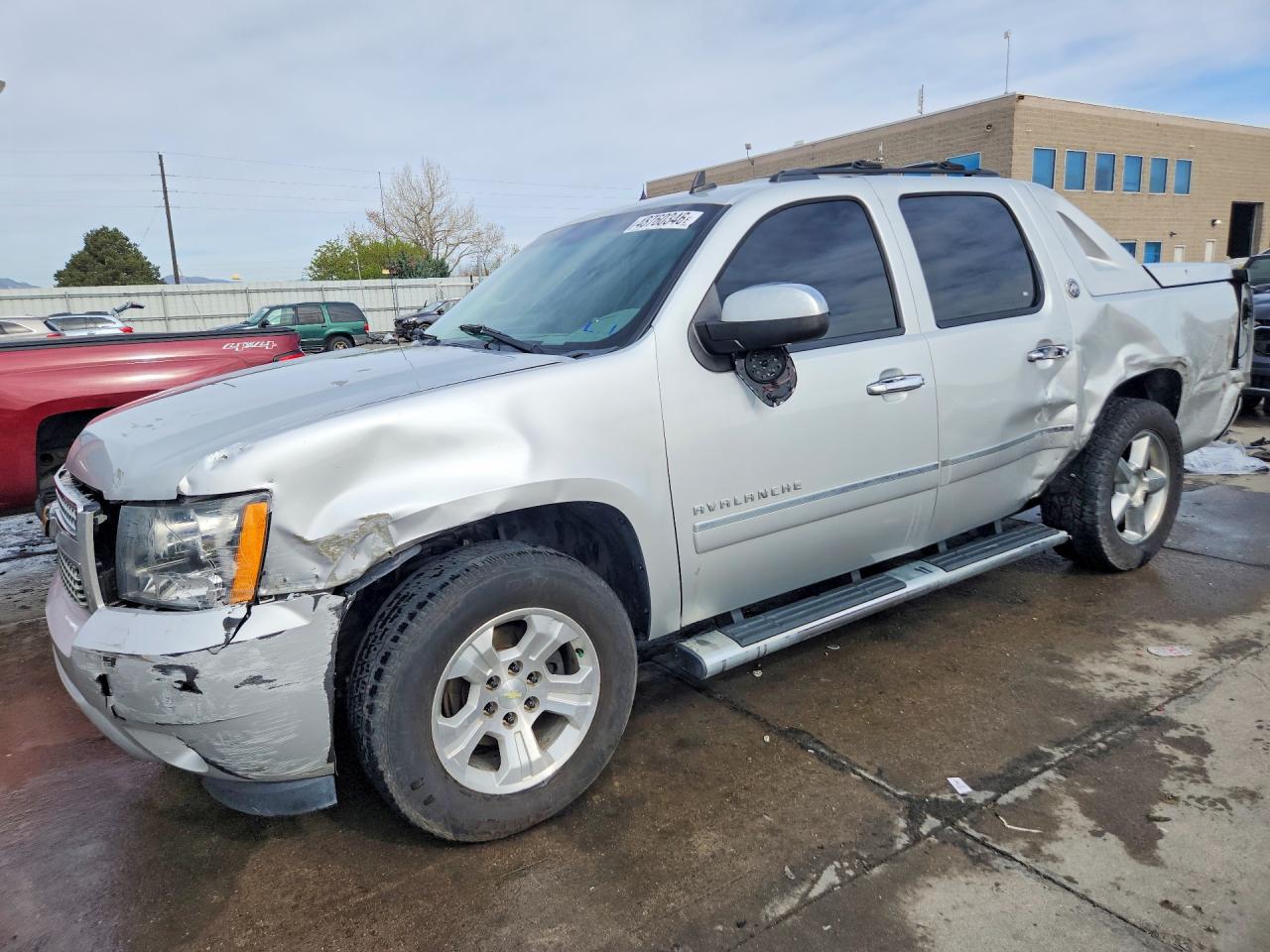 2013 Chevrolet Avalanche LTZ, VIN 3GNMCGE08DG236835 — Side