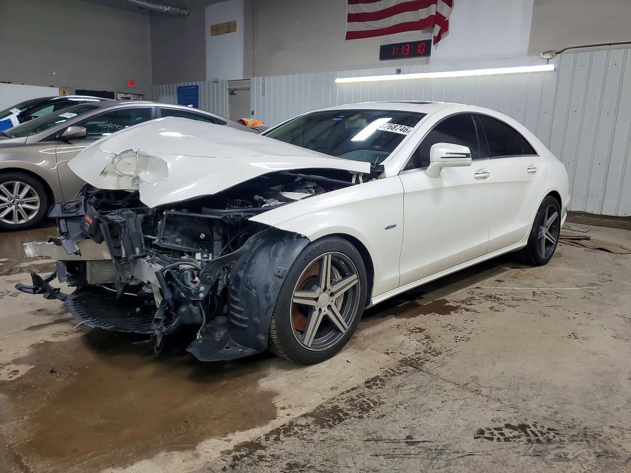 2012 Mercedes-Benz CLS 550, VIN WDDLJ9BB8CA030364 — Перед