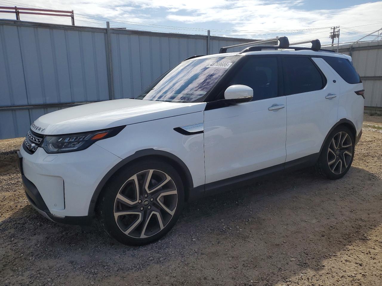 2018 Land Rover Discovery HSE Luxury, VIN SALRT2RV2JA075358 — Water / flood