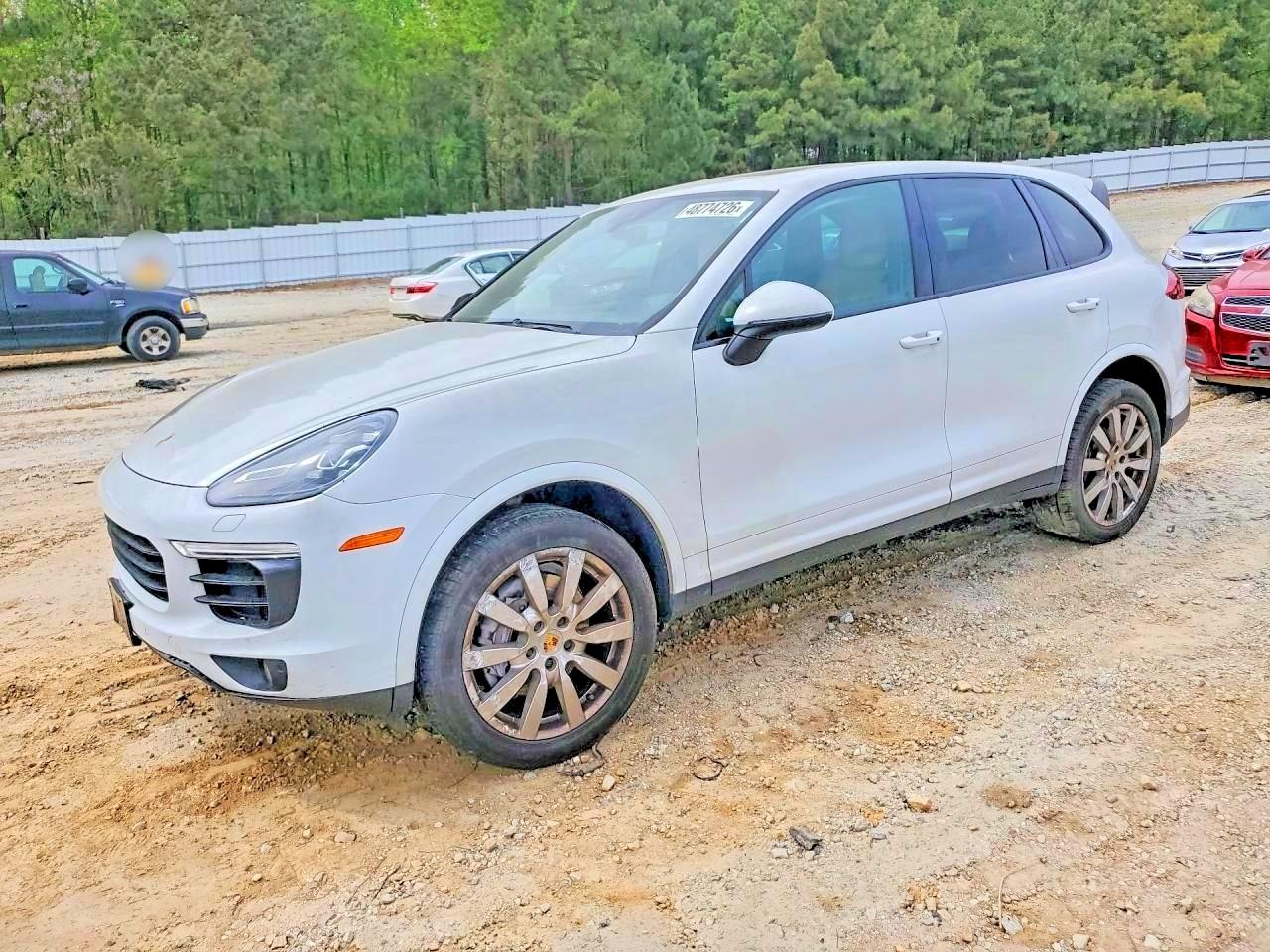 2018 Porsche Cayenne, VIN WP1AA2A22JKA06447 — Front end