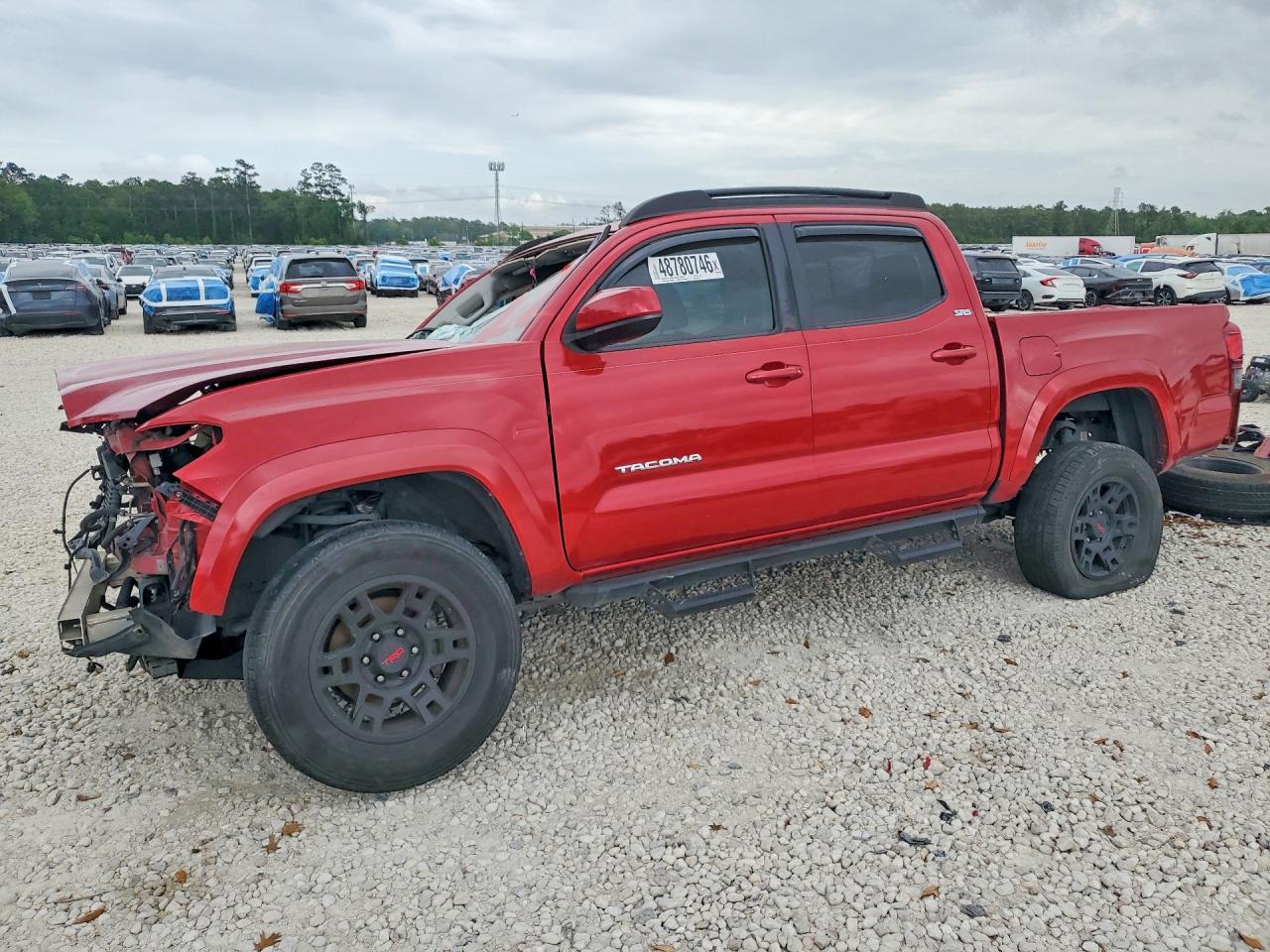 2019 Toyota Tacoma SR5, VIN 3TMAZ5CN6KM082377 — Front end