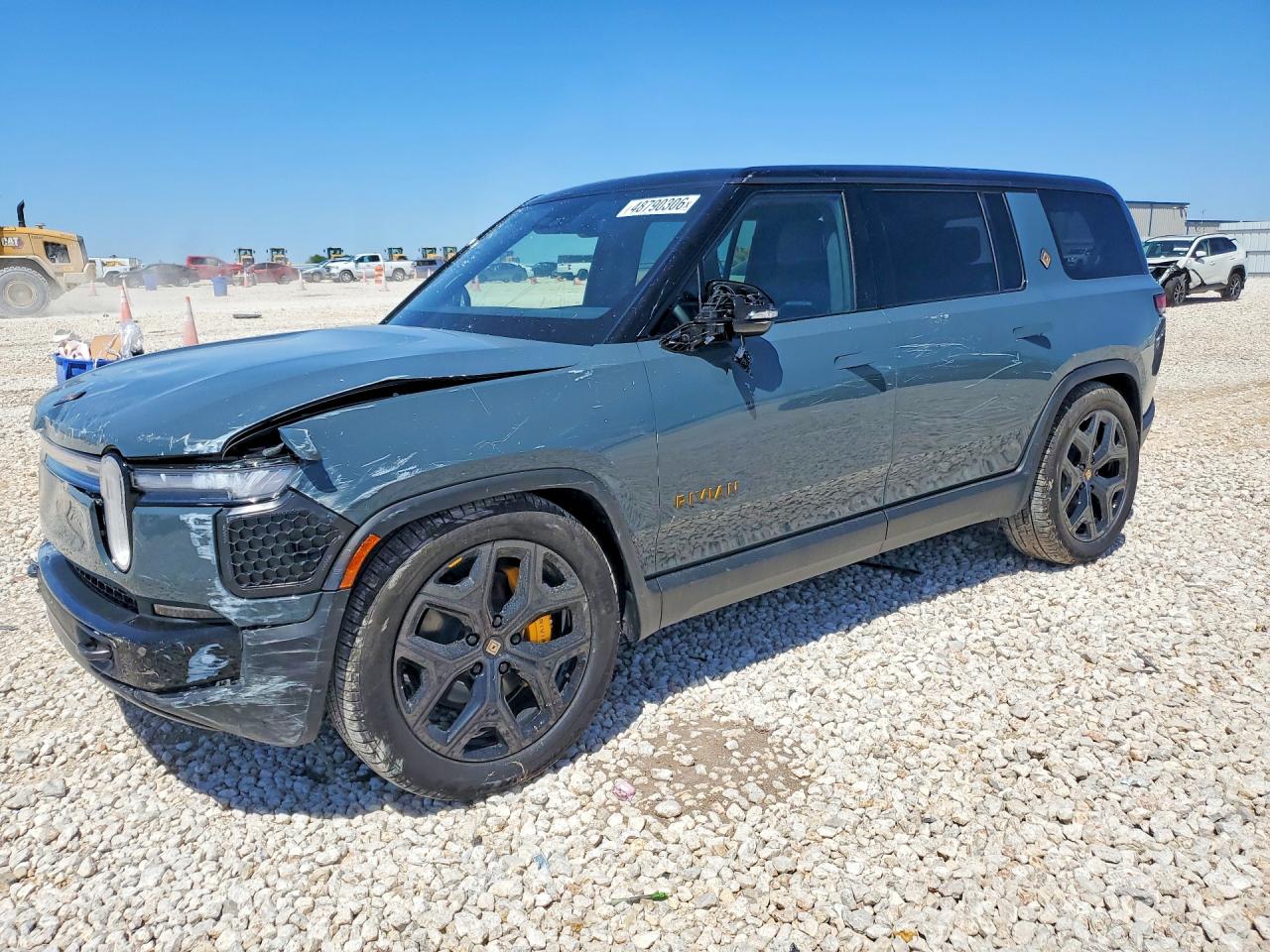 2026 Rivian R1S, VIN 7PDSGBBP2TN080069 — Side