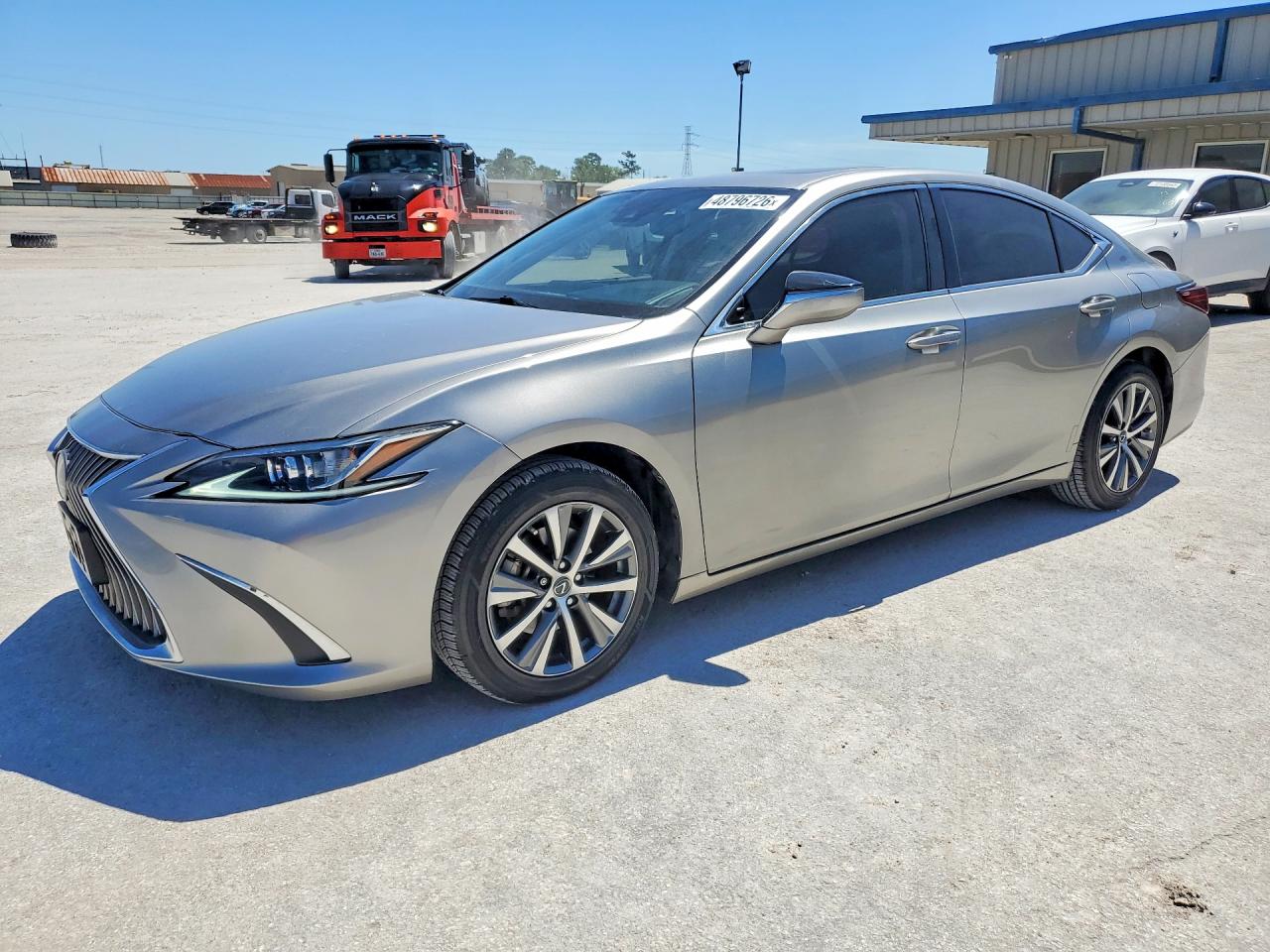 2019 Lexus ES 350, VIN JTHBZ1B15K2001306 — Prior damage history