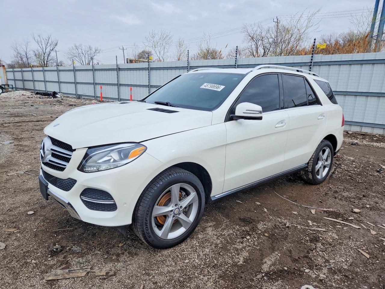 2016 Mercedes-Benz GLE 350, VIN 4JGDA5HB0GA804509 — Front end