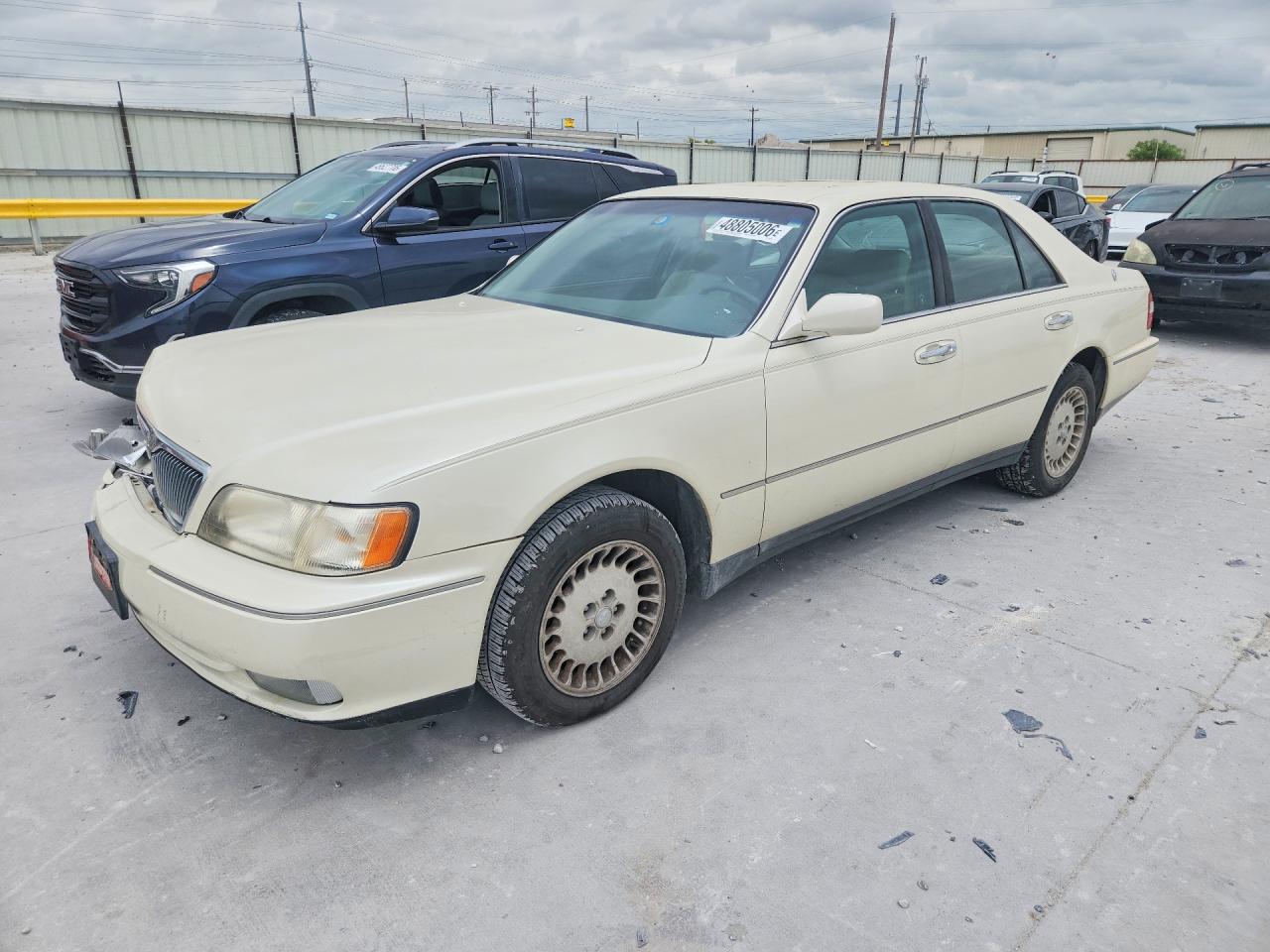 1998 Infiniti Q45, VIN JNKBY31AXWM404398 — Front end