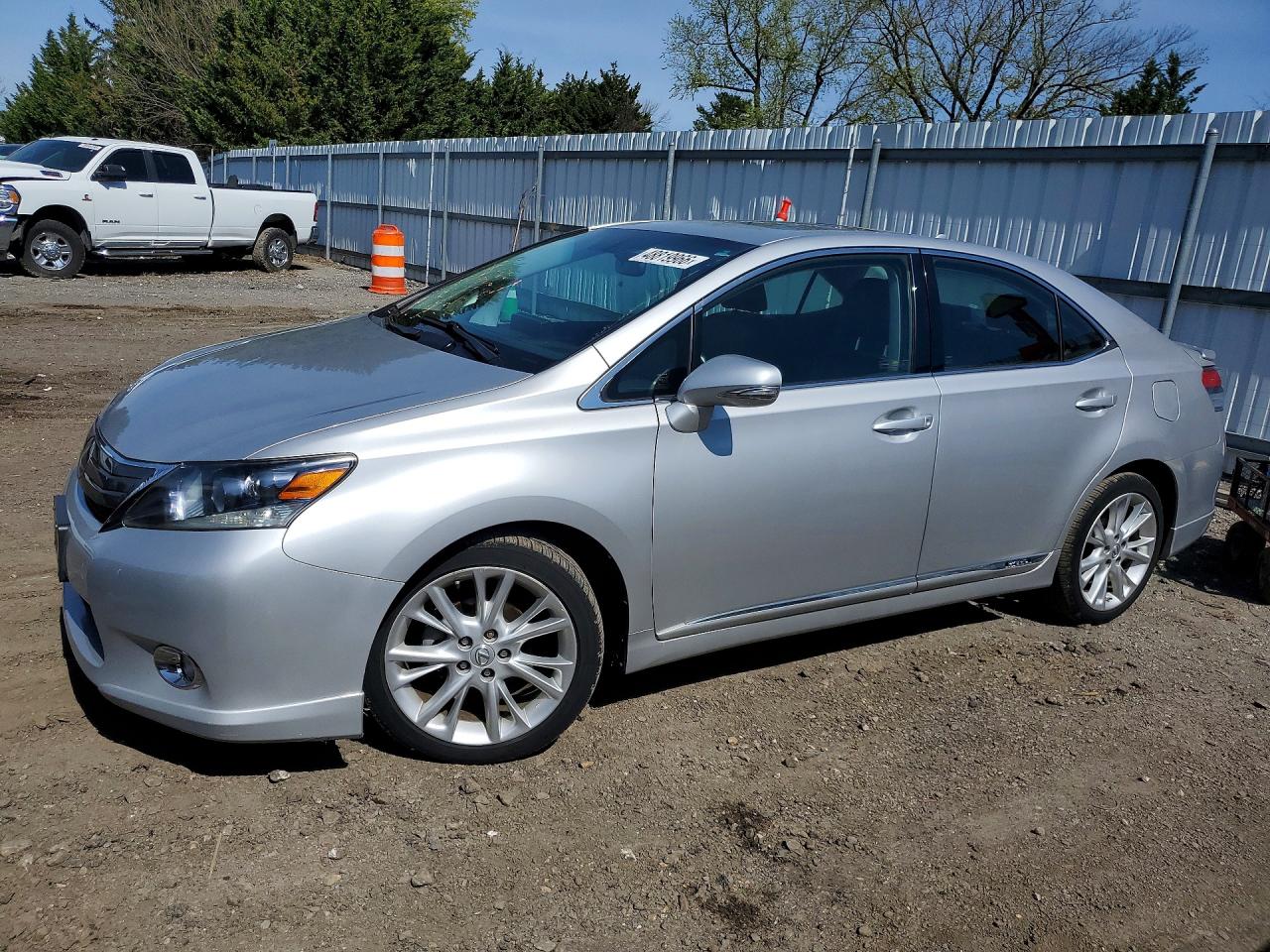 2010 Lexus HS 250h, VIN JTHBB1BA2A2005381 — Side
