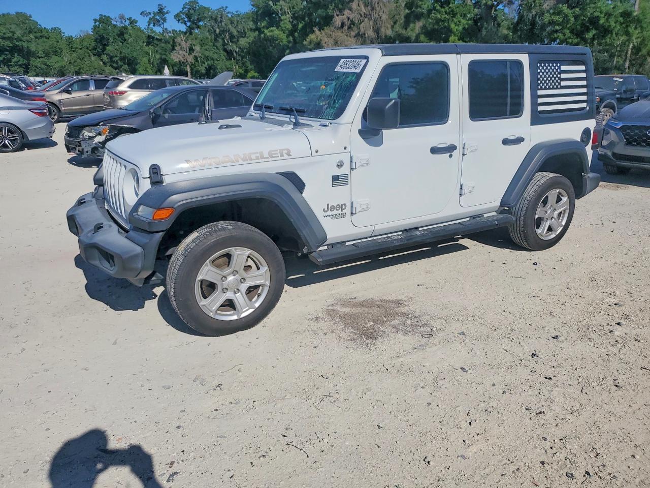 2020 Jeep Wrangler Unlimited Sport S, VIN 1C4HJXDG6LW196382 — Зад