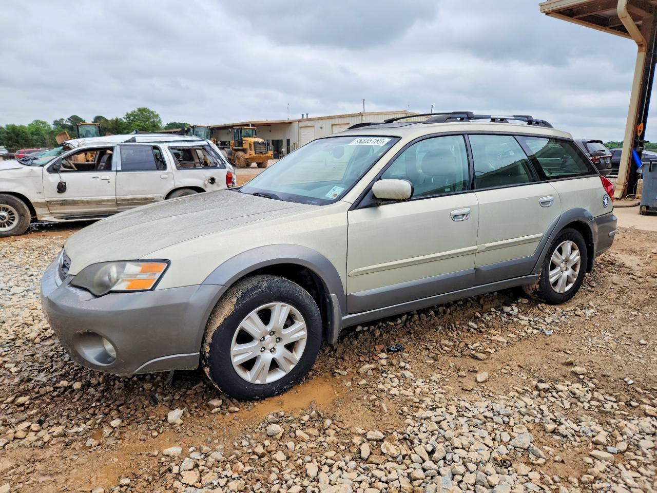 2005 Subaru Legacy Outback Limited, VIN 4S4BP62C757327228 — Rear end