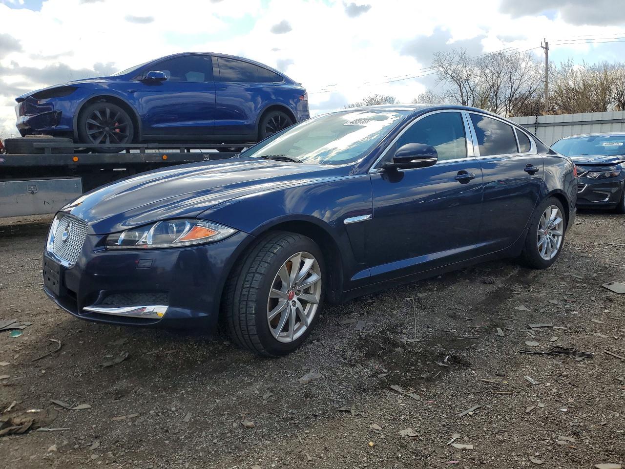 2015 Jaguar XF T Premium, VIN SAJWA0FS1FPU66960 — Front end