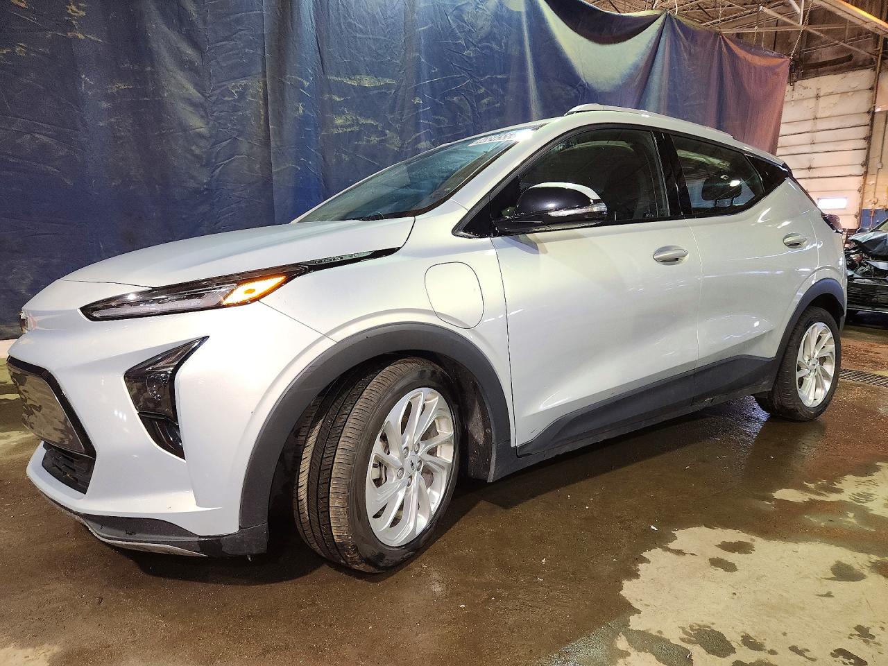 2023 Chevrolet Bolt EUV LT, VIN 1G1FY6S05P4181403 — Undercarriage