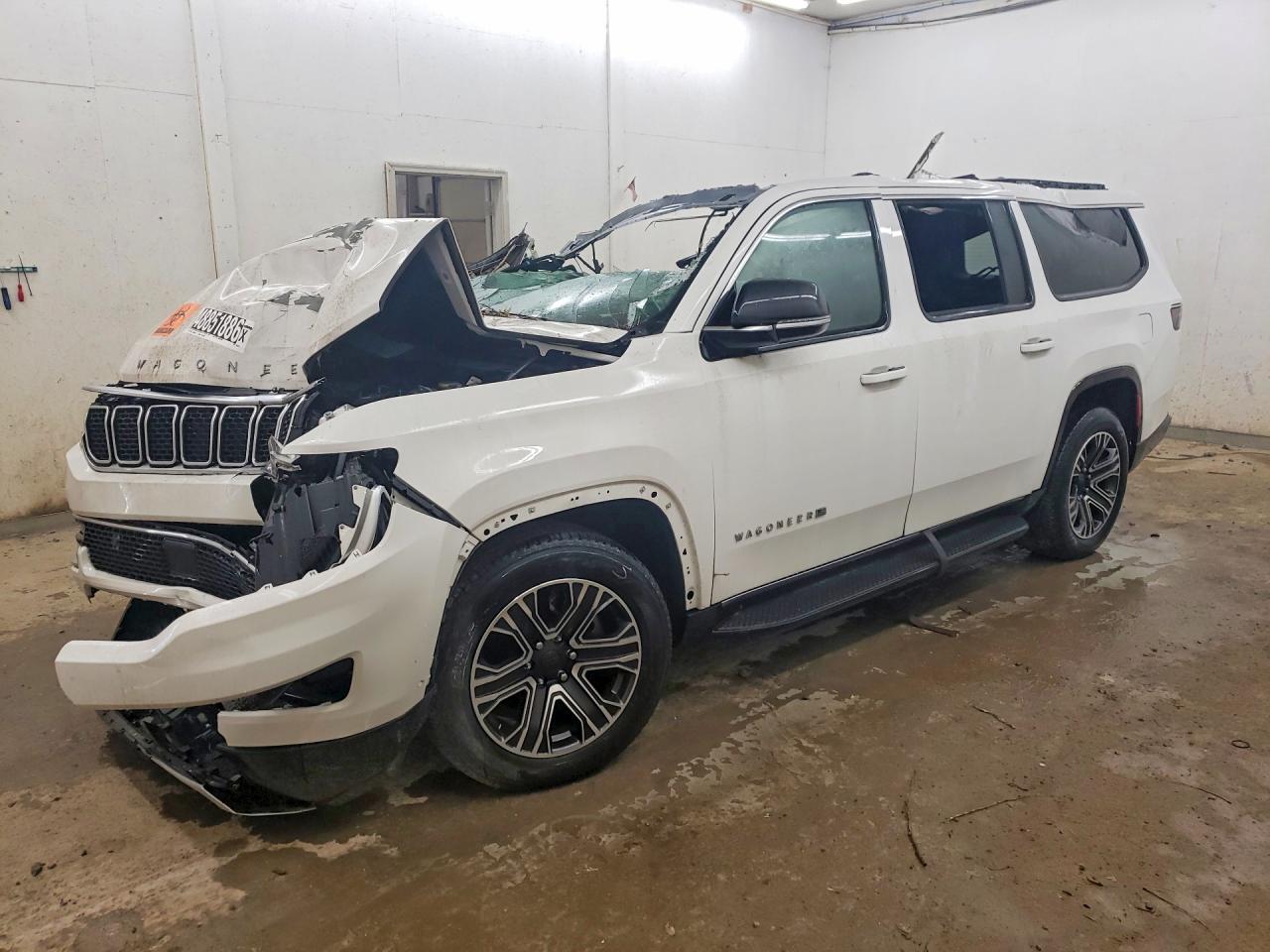 2024 Jeep Wagoneer Series II, VIN 1C4SJSBP4RS101877 — По всему кузову