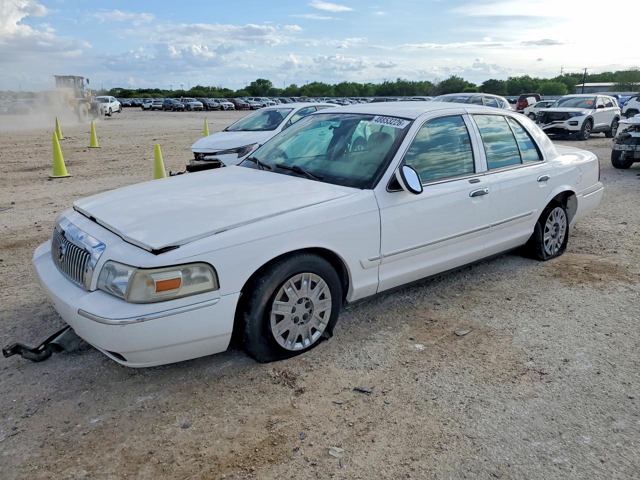 2008 Mercury Grand Marquis GS, VIN 2MEFM74V48X631648 — Undercarriage