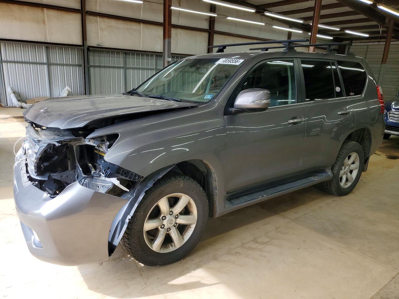 2011 Lexus GX 460, VIN JTJBM7FX1B5019413 — Front end