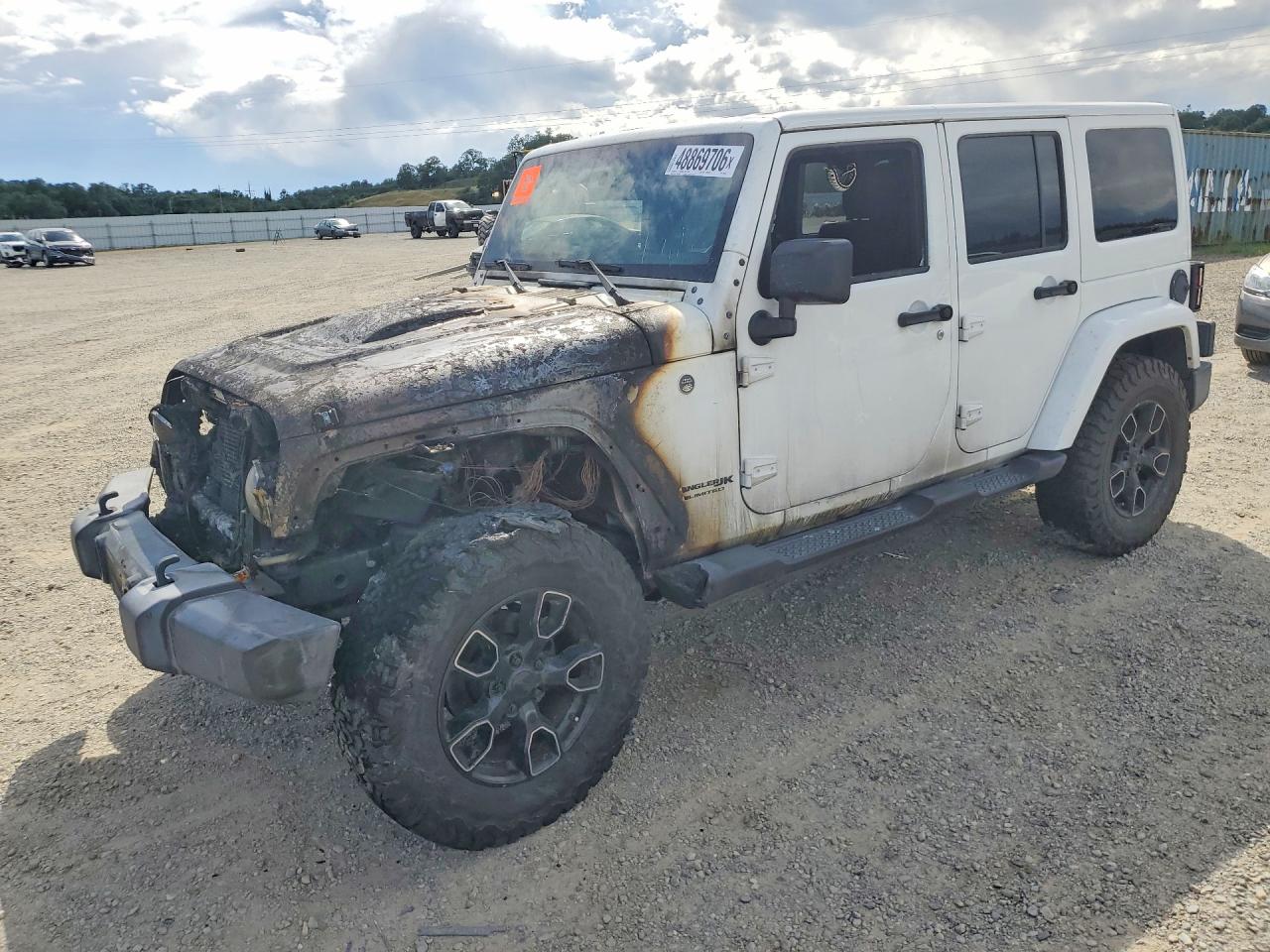 2018 Jeep Wrangler Unlimited Sahara, VIN 1C4HJWEGXJL889768 — Vandalism