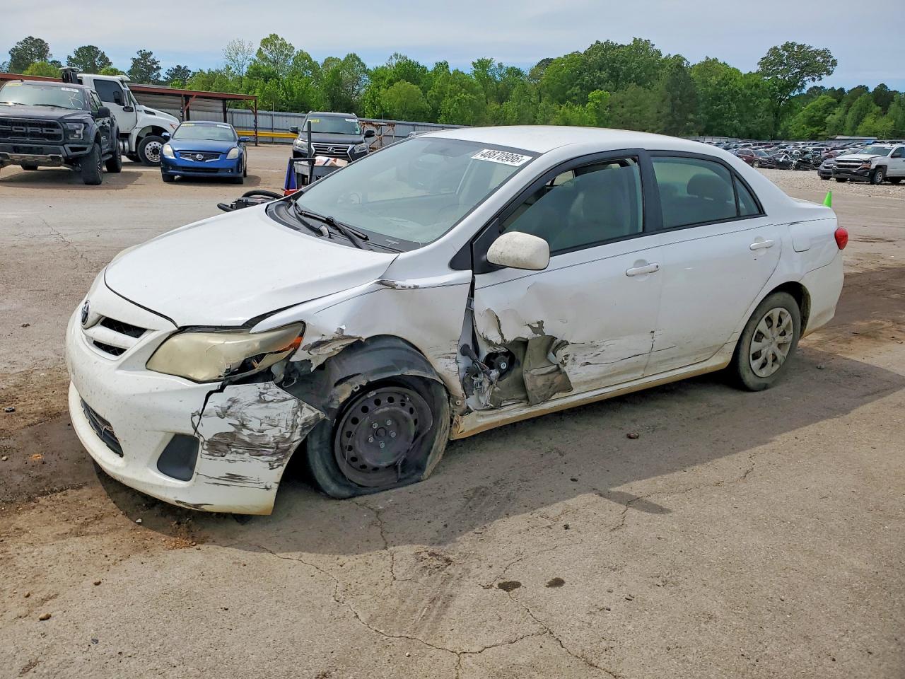 2011 Toyota Corolla LE, VIN JTDBU4EE8BJ088236 — Front end