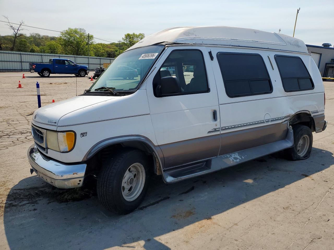 1997 Ford Econoline Commercial, VIN 1FDEE14L8VHB86196 — Side