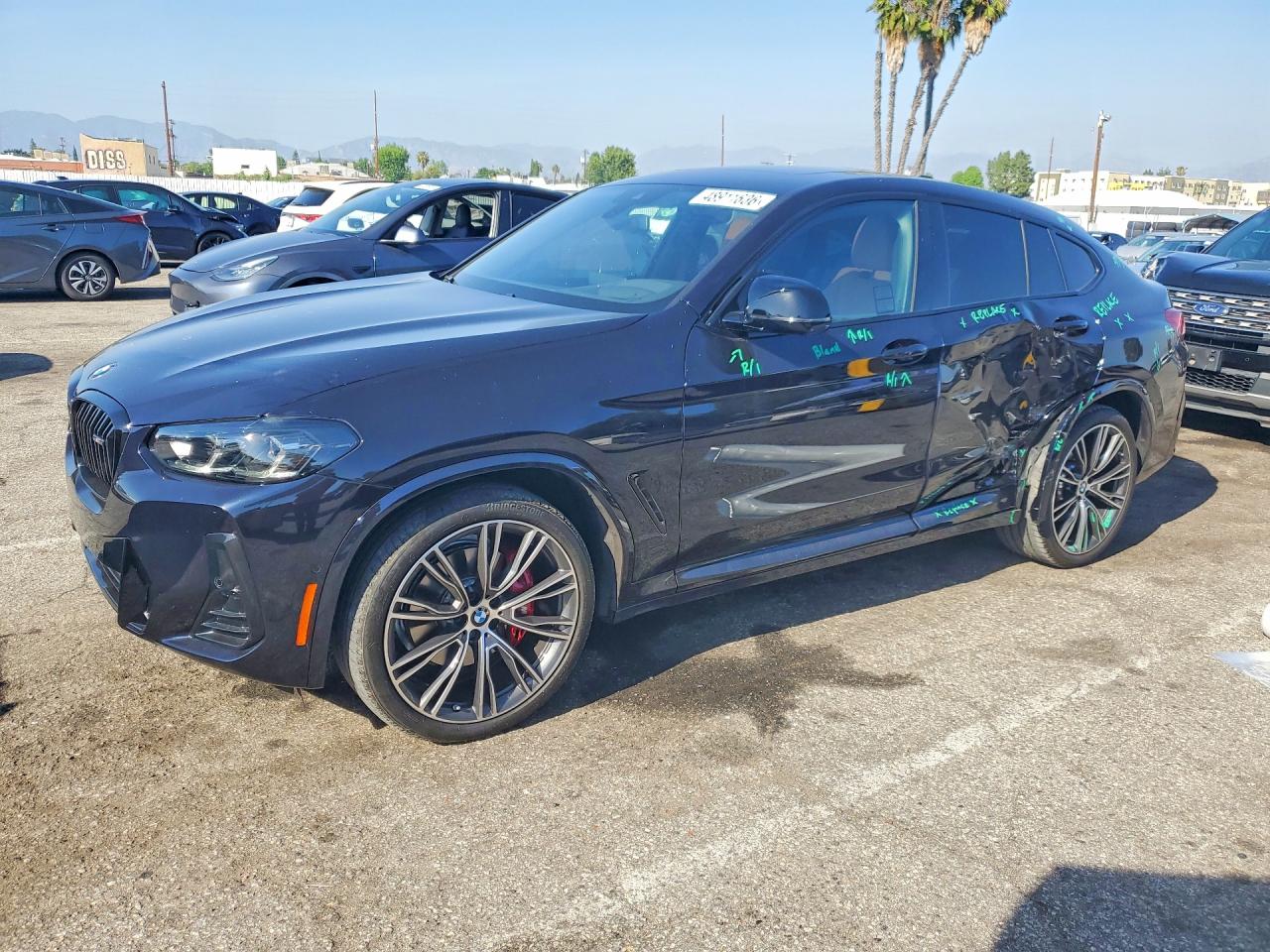 2025 BMW X4 M40i, VIN 5UX43DT08S9Y02126 — Side