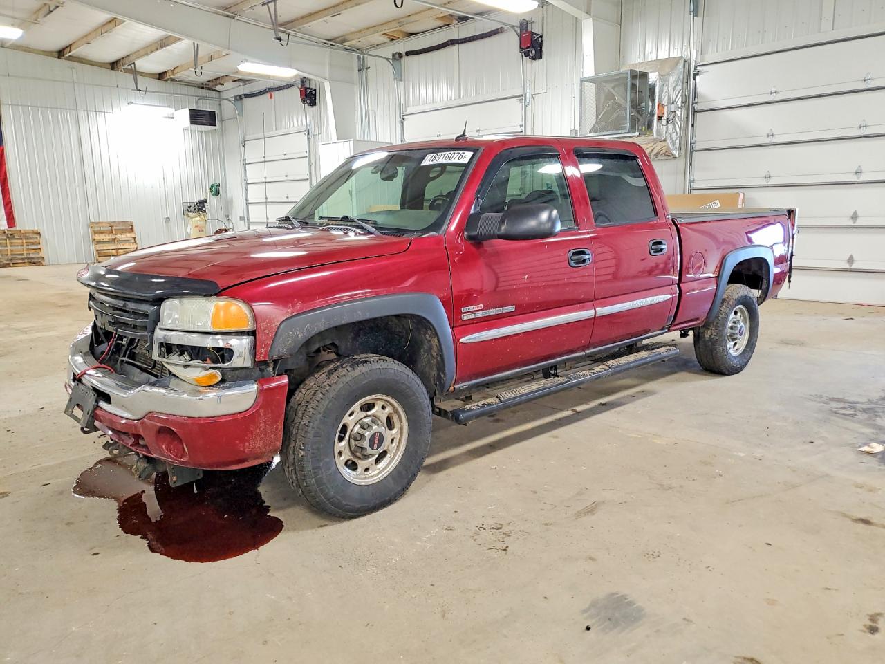 2004 GMC Sierra 2500HD SLE, VIN 1GTHK23244F240578 — Front end