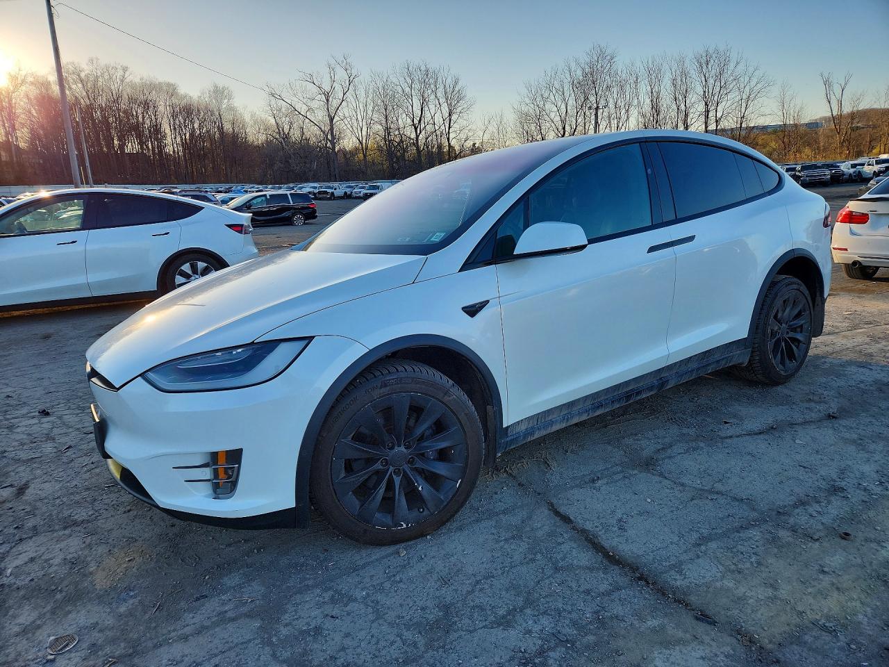 2019 Tesla Model X 75D, VIN 5YJXCBE20KF184940 — Undercarriage