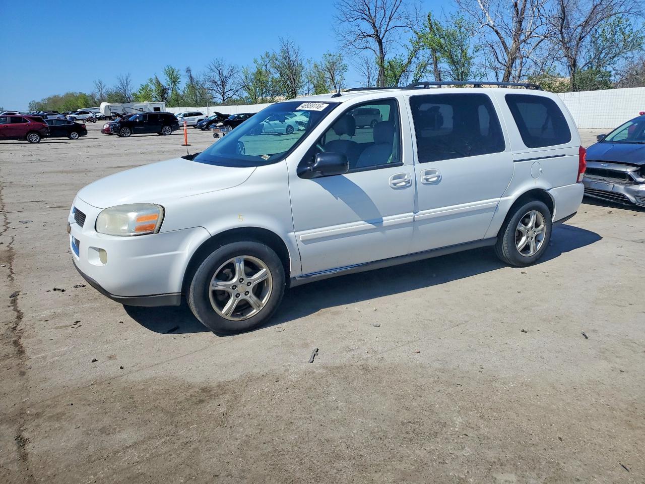 2005 Chevrolet Uplander LS, VIN 1GNDV23L75D301361 — Front end