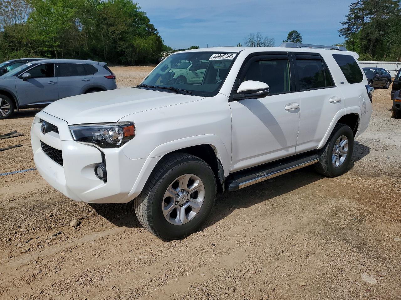 2018 Toyota 4Runner SR5 Premium, VIN JTEBU5JR1J5532526 — Rear end
