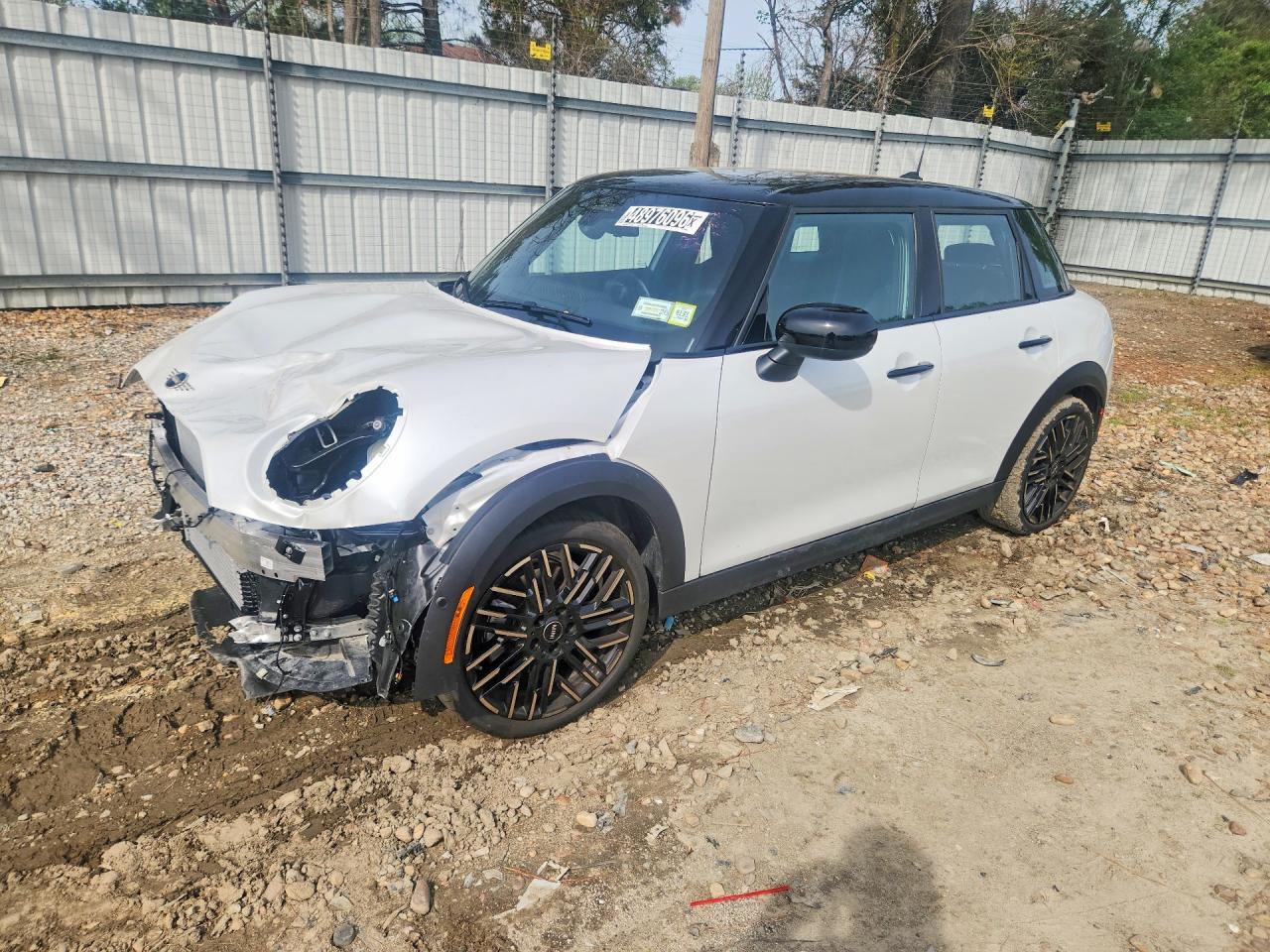 2026 MINI Hardtop 4 Door Cooper S, VIN WMW53GD03T2Y08655 — Front end