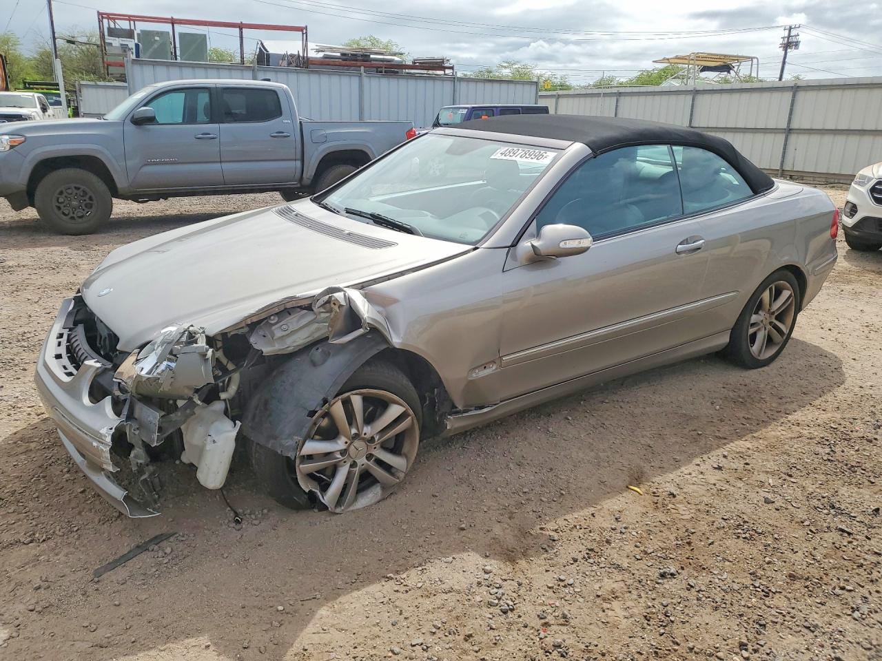 2007 Mercedes-Benz CLK 350, VIN WDBTK56G17F216244 — Front end