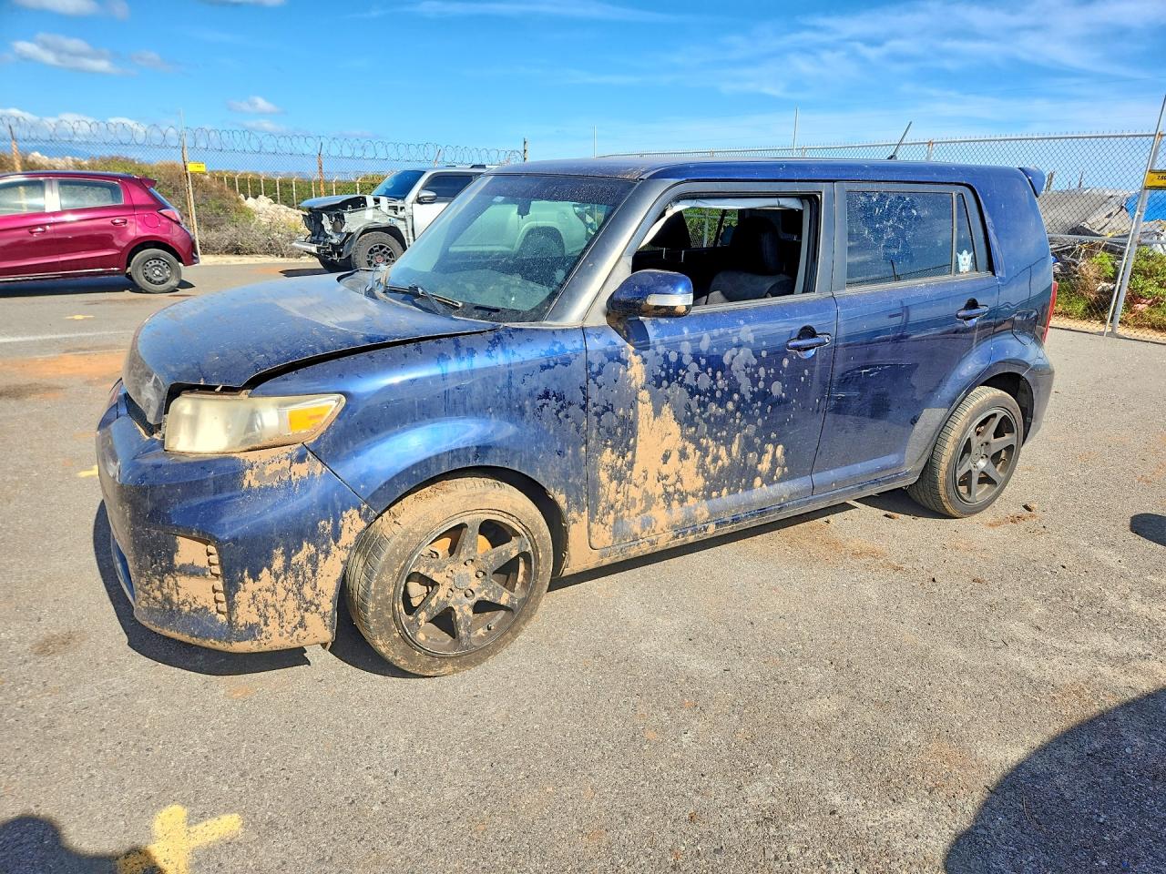 2015 Scion xB, VIN JTLZE4FEXFJ080093 — Front end