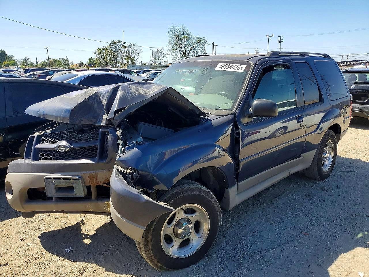2003 Ford Explorer Sport XLS, VIN 1FMZU70E43UB47589 — Front end