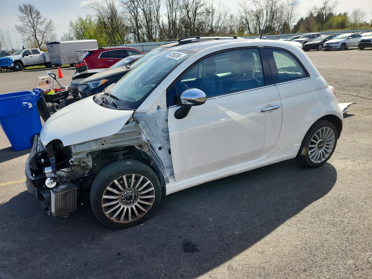 2018 FIAT 500 Lounge, VIN 3C3CFFCH6JT523998 — Перед