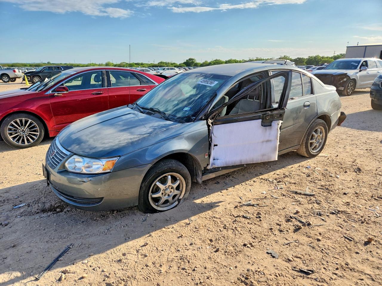 2007 Saturn ION ION 2, VIN 1G8AJ55F77Z202913 — Side