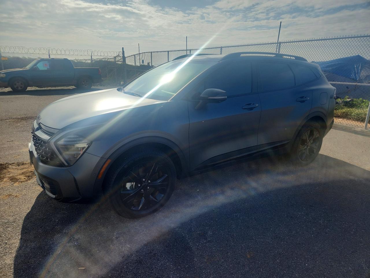 2025 Kia Sportage X-Line Prestige, VIN KNDPZDDH8S7237180 — Зад