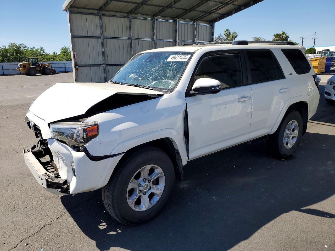2021 Toyota 4Runner SR5 Premium, VIN JTENU5JRXM5881430 — Front end