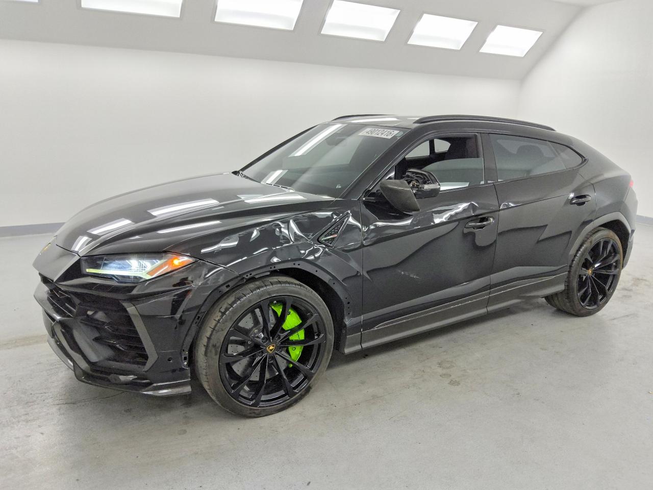 2020 Lamborghini Urus, VIN ZPBUA1ZL9LLA07056 — Front end