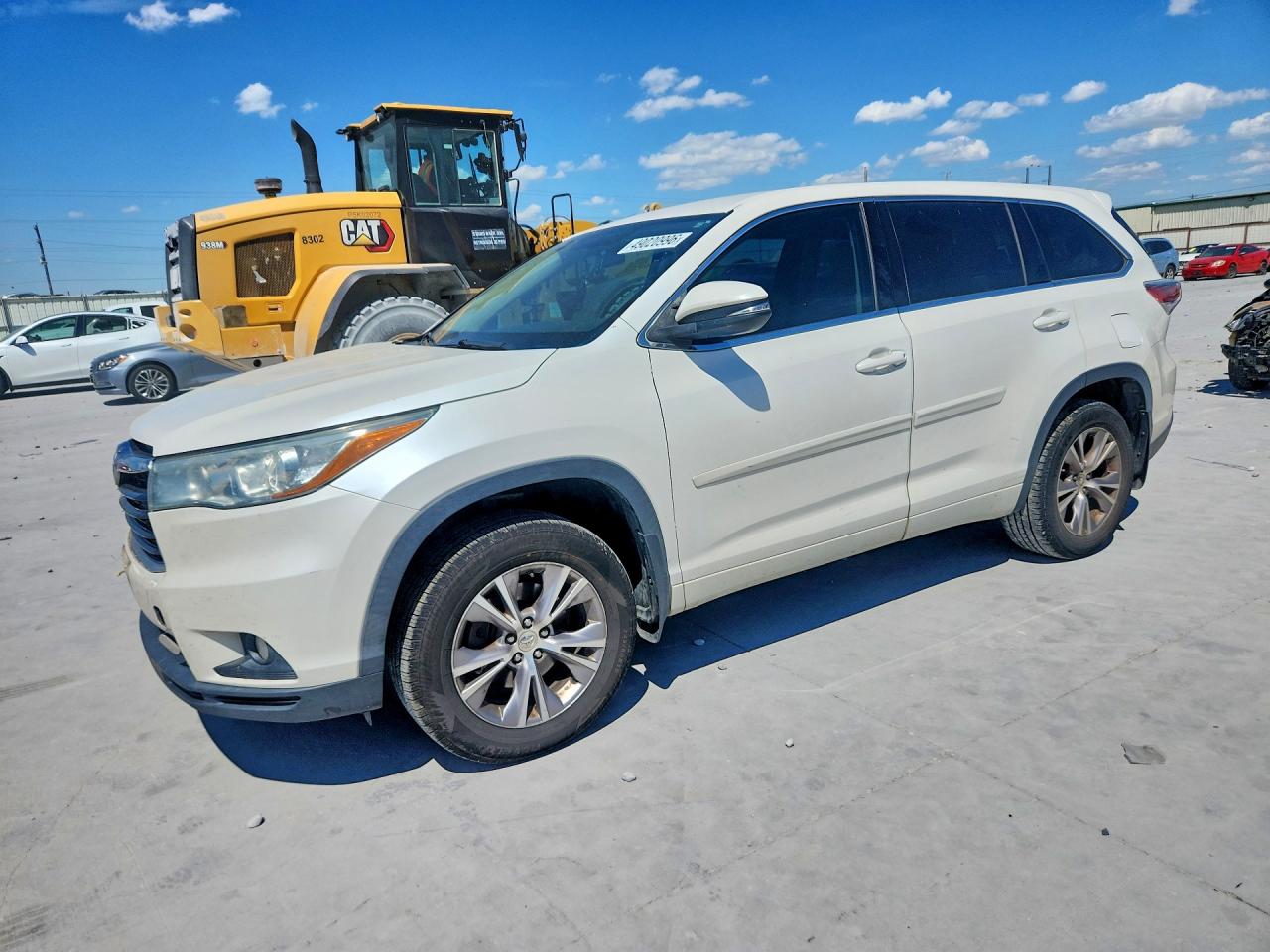 2015 Toyota Highlander LE Plus, VIN 5TDZKRFH4FS117699 — Rear end