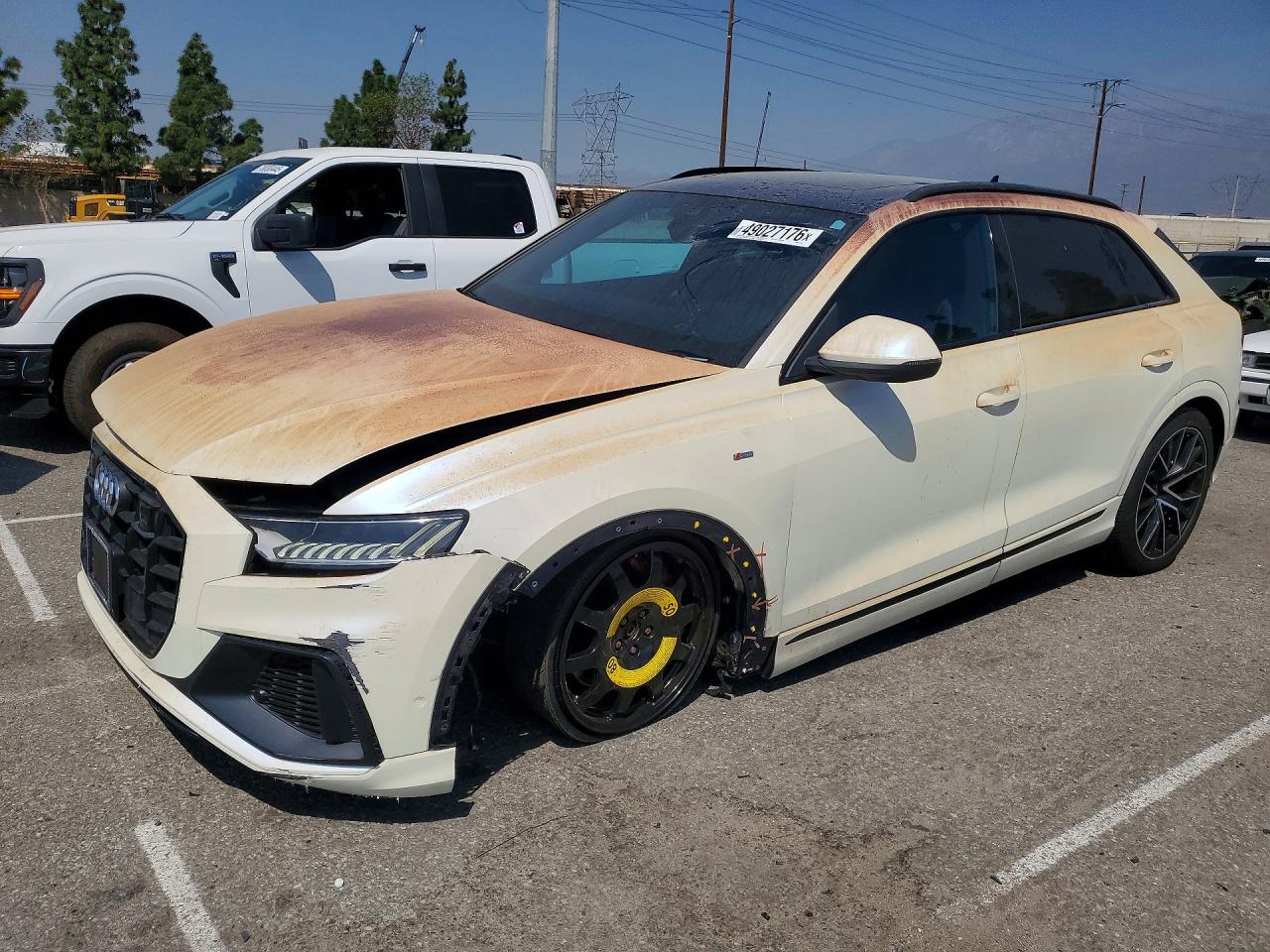 2021 Audi Q8 Premium Plus, VIN WA1EVAF15MD001148 — Перед
