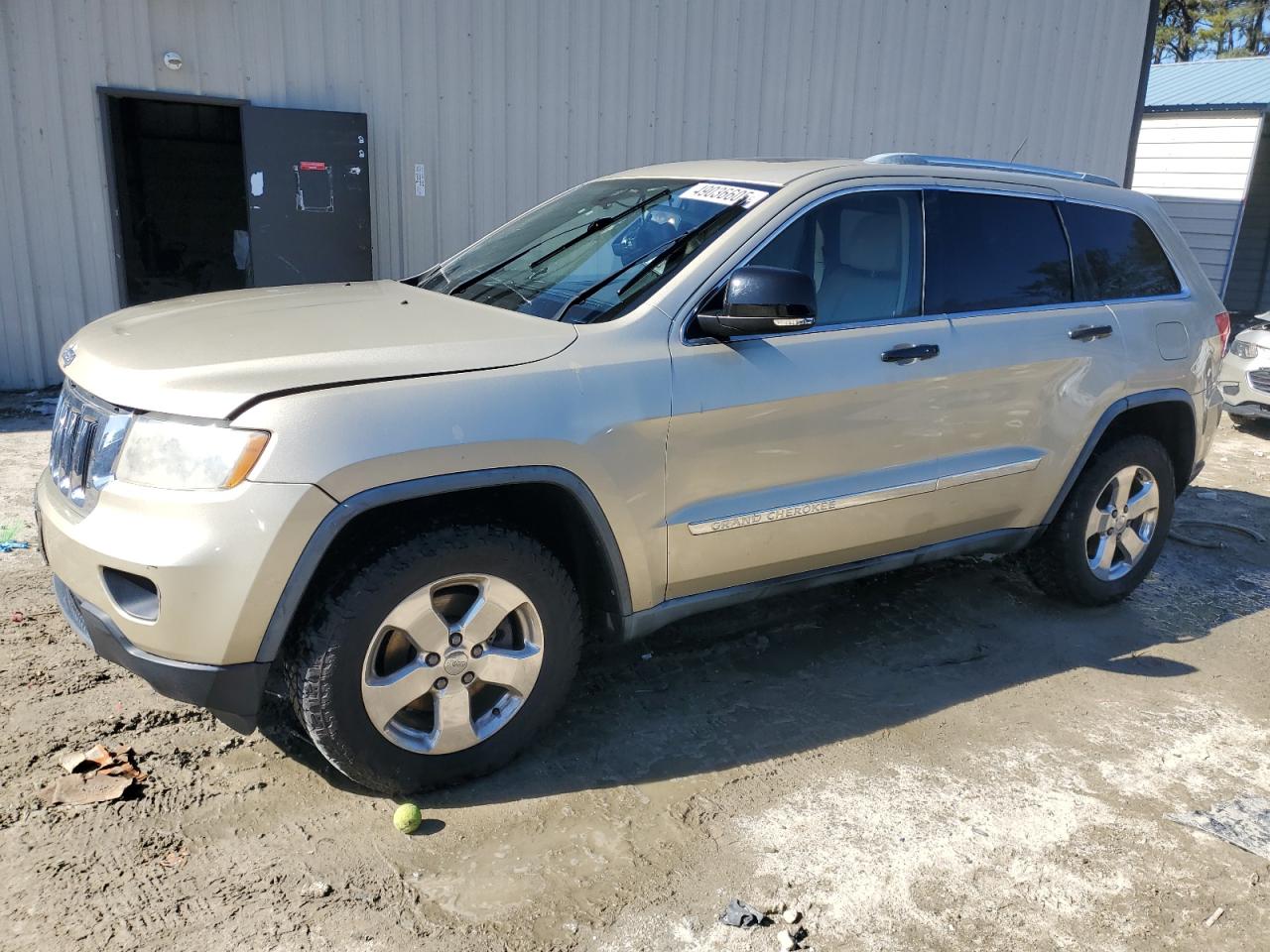 2011 Jeep Grand Cherokee Limited, VIN 1J4RR5GGXBC746724 — Front end