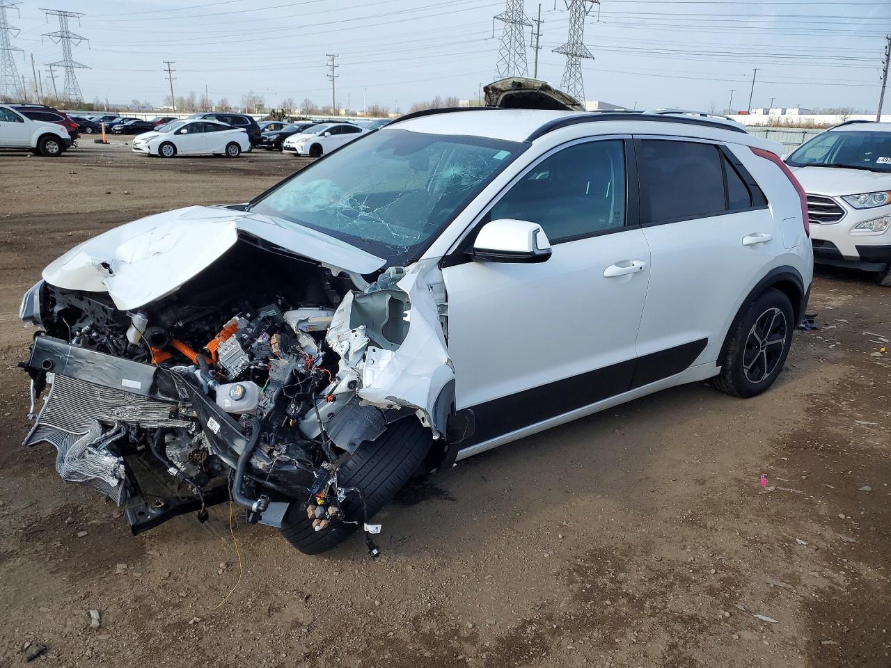 2025 Kia Niro EX, VIN KNDCR3LE4S5262833 — Front end