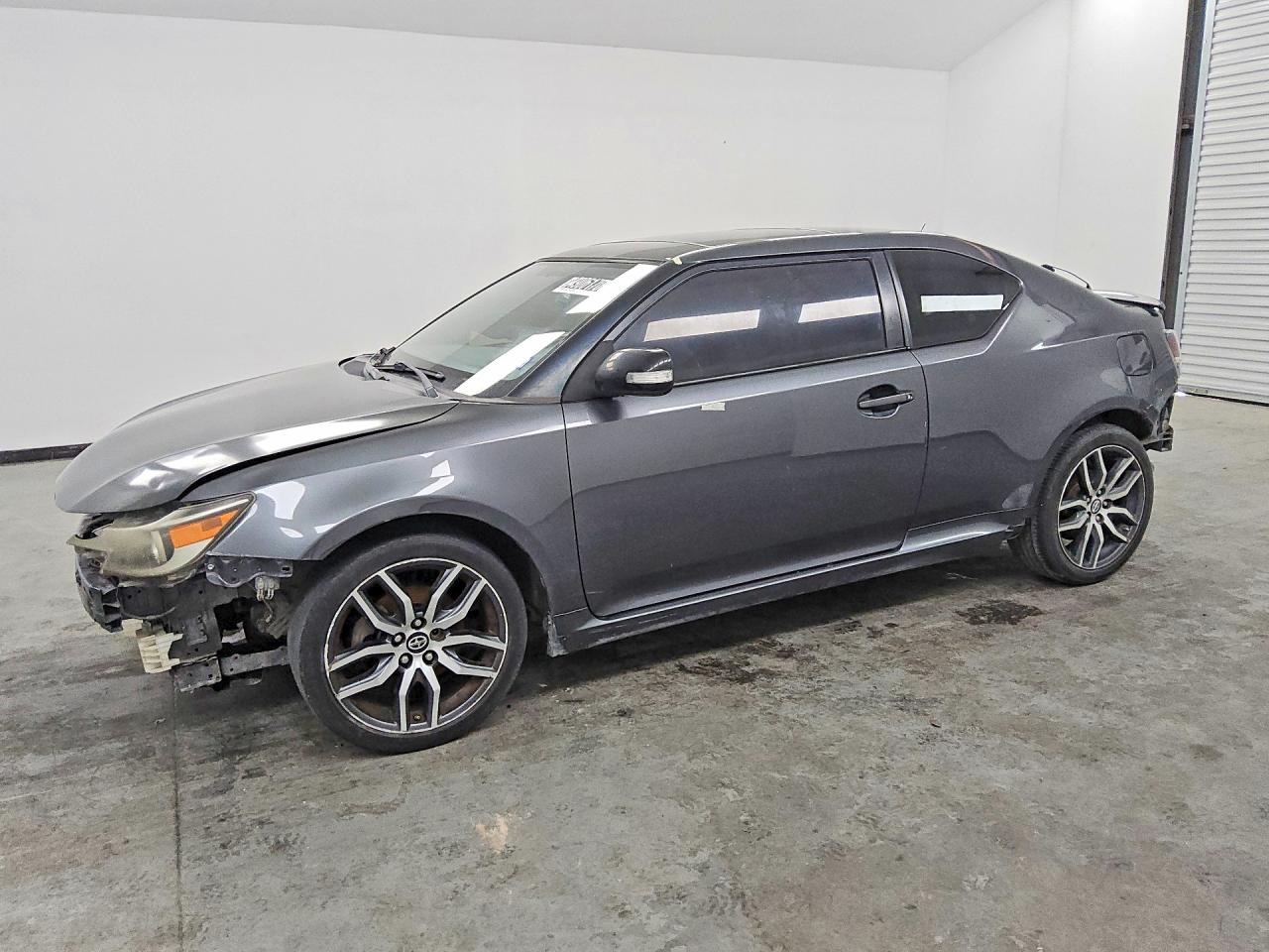 2014 Scion tC Monogram, VIN JTKJF5C7XE3086148 — Front end