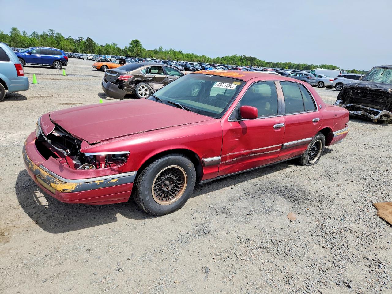 1994 Mercury Grand Marquis LS, VIN 2MELM75W2RX674882 — Перед
