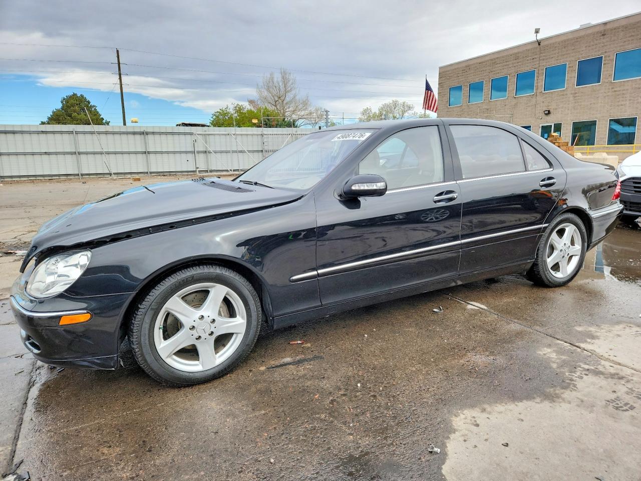 2005 Mercedes-Benz S 500, VIN WDBNG75J75A441569 — Front end