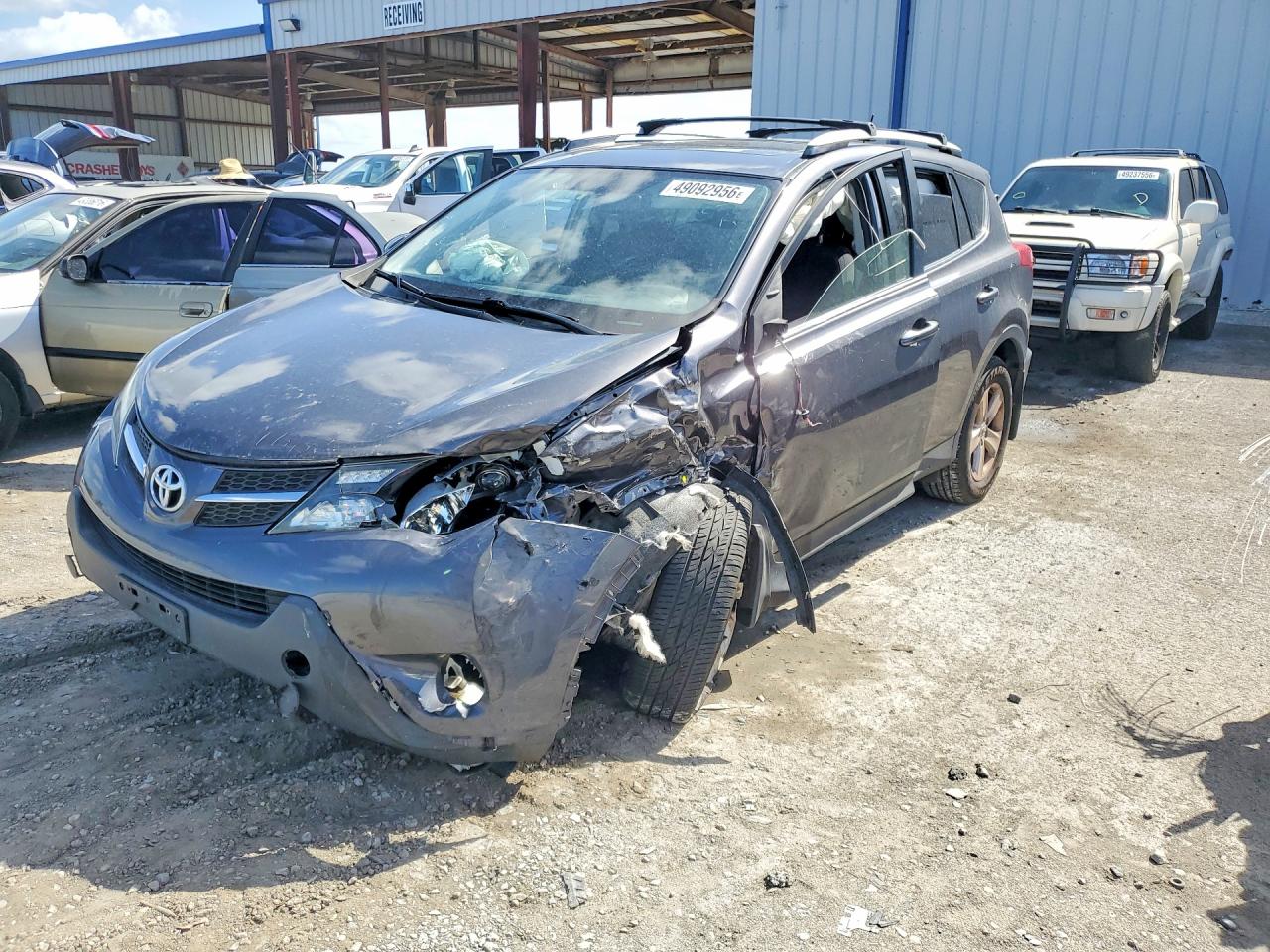 2014 Toyota RAV4 XLE, VIN JTMRFREV2EJ001649 — Front end
