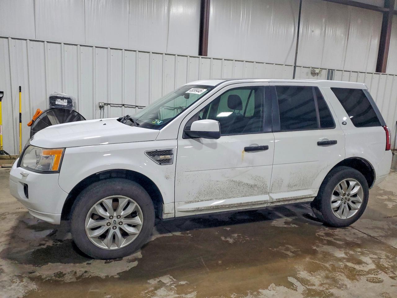 2011 Land Rover LR2 HSE, VIN SALFR2BN8BH273477 — Rear end
