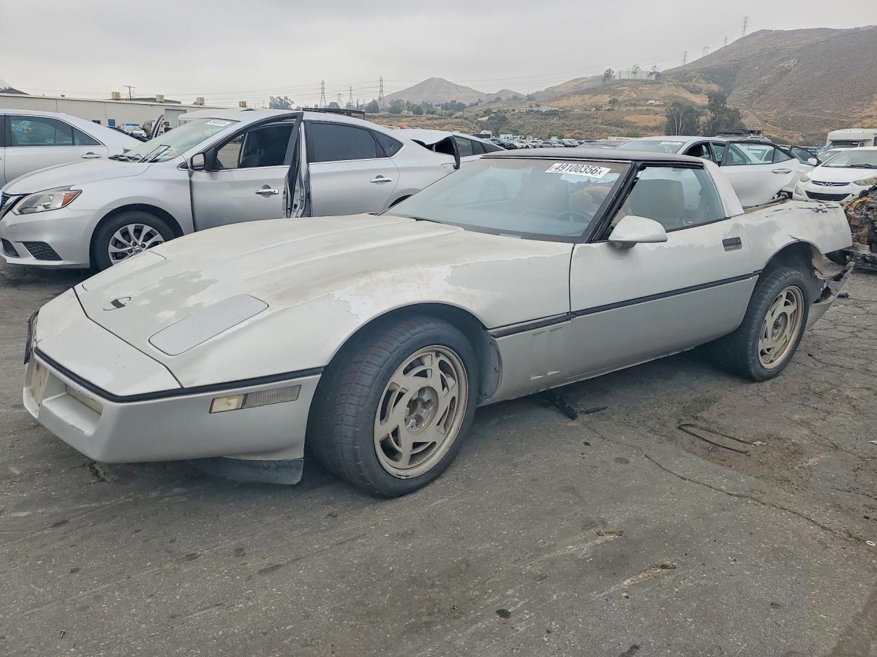 1988 Chevrolet Corvette, VIN 1G1YY2188J5108407 — Rear end