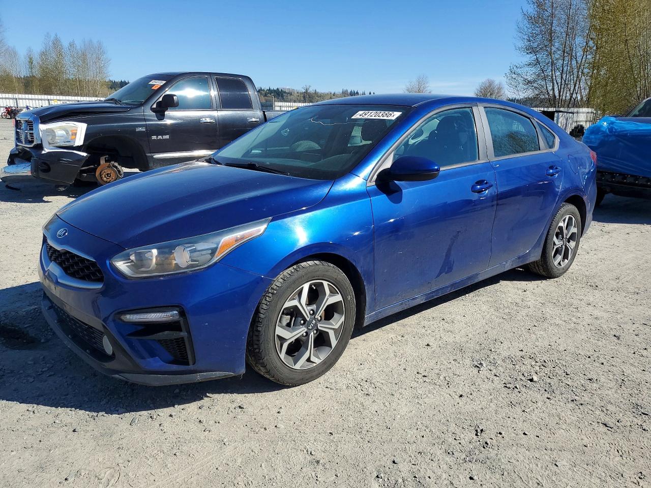 2021 Kia Forte FE, VIN 3KPF24AD6ME272093 — Front end