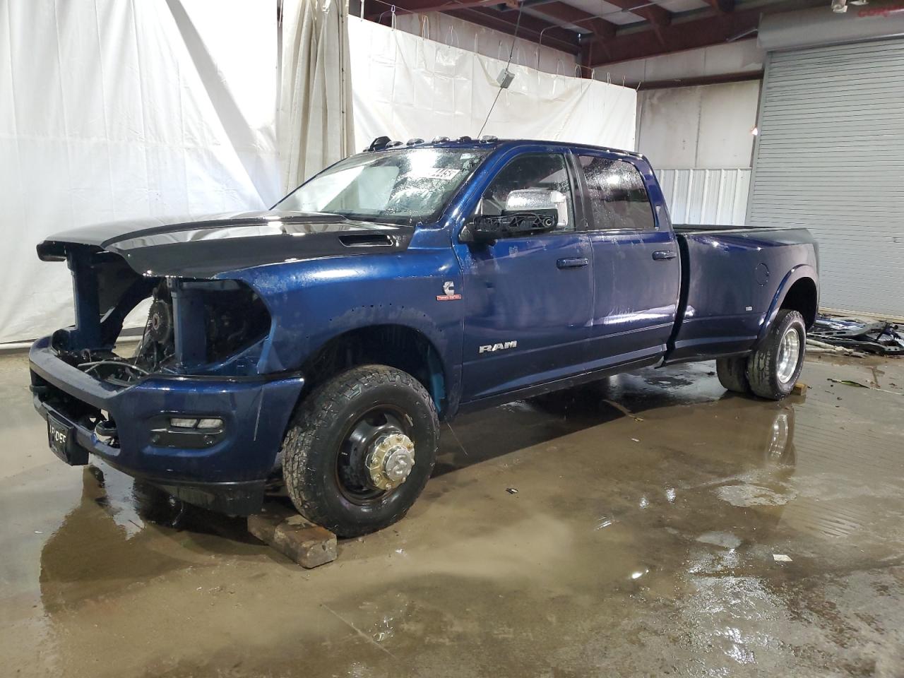 2022 Ram 3500 Laramie, VIN 3C63RRJL3NG286114 — Engine fire