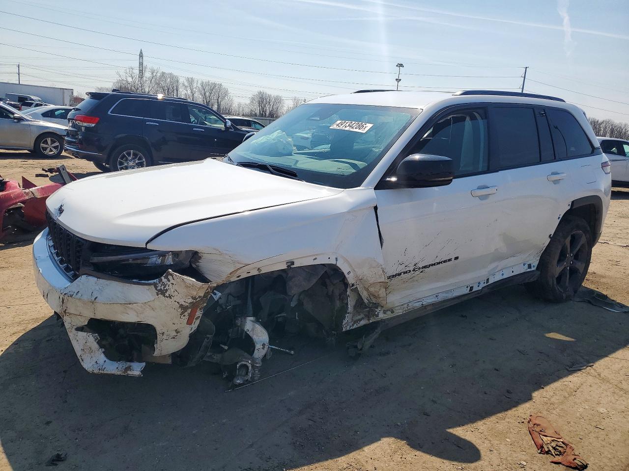 2025 Jeep Grand Cherokee Limited, VIN 1C4RJHBGXSC346524 — Front end